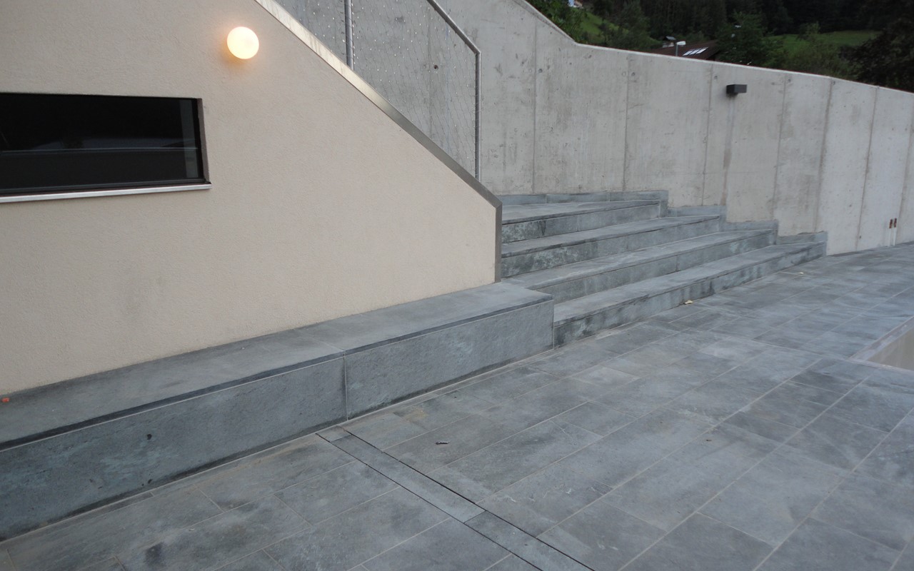 Holztreppe Renovieren Mit Steinteppich Regionale Steinteppich